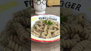PASTA CON CREMA DI TONNO E OLIVE
