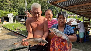 Download Lagu PERTAMA KALI MENTUA MAKAN EMPURAU SUNGAI KANYAU KALIMANTAN // MASAK DALAM BULUH PALING SEDAP // MP3 Download Lagu PERTAMA KALI MENTUA MAKAN EMPURAU SUNGAI KANYAU KALIMANTAN // MASAK DALAM BULUH PALING SEDAP // MP3