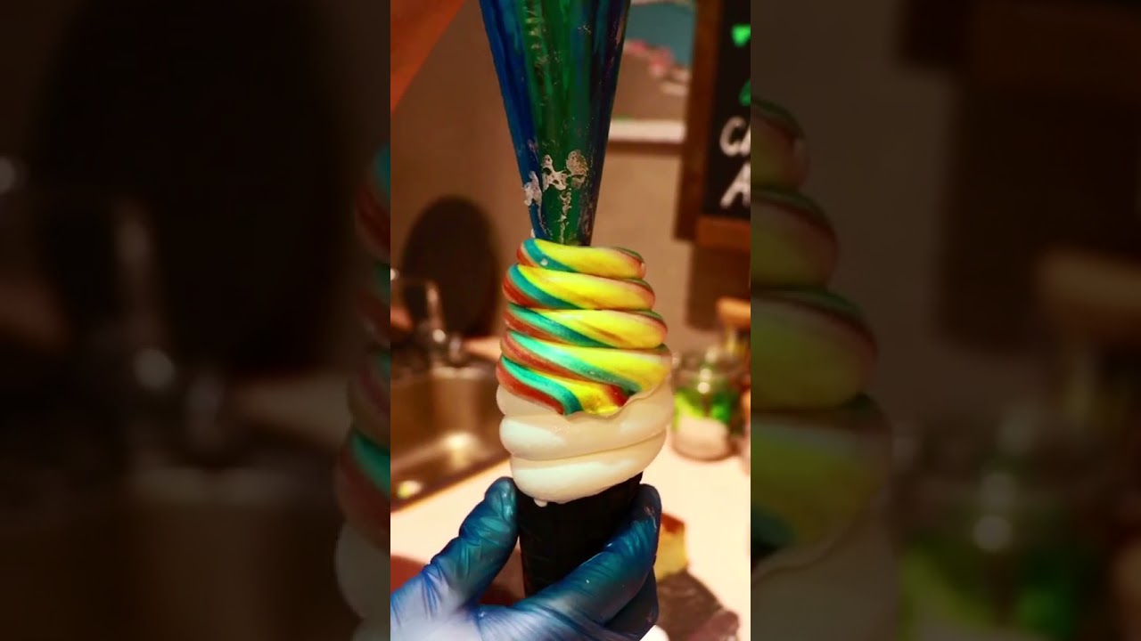 RAINBOW MARSHMALLOW SOFT SERVE! 