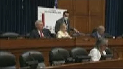 Uvalde student tells of covering herself in blood