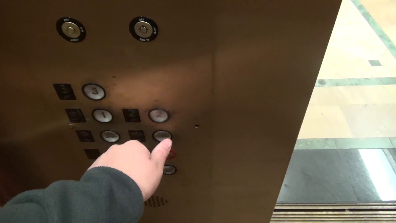 Epic Motor: International Hydraulic Elevator - Dillards - MacArthur Center - Norfolk, VA