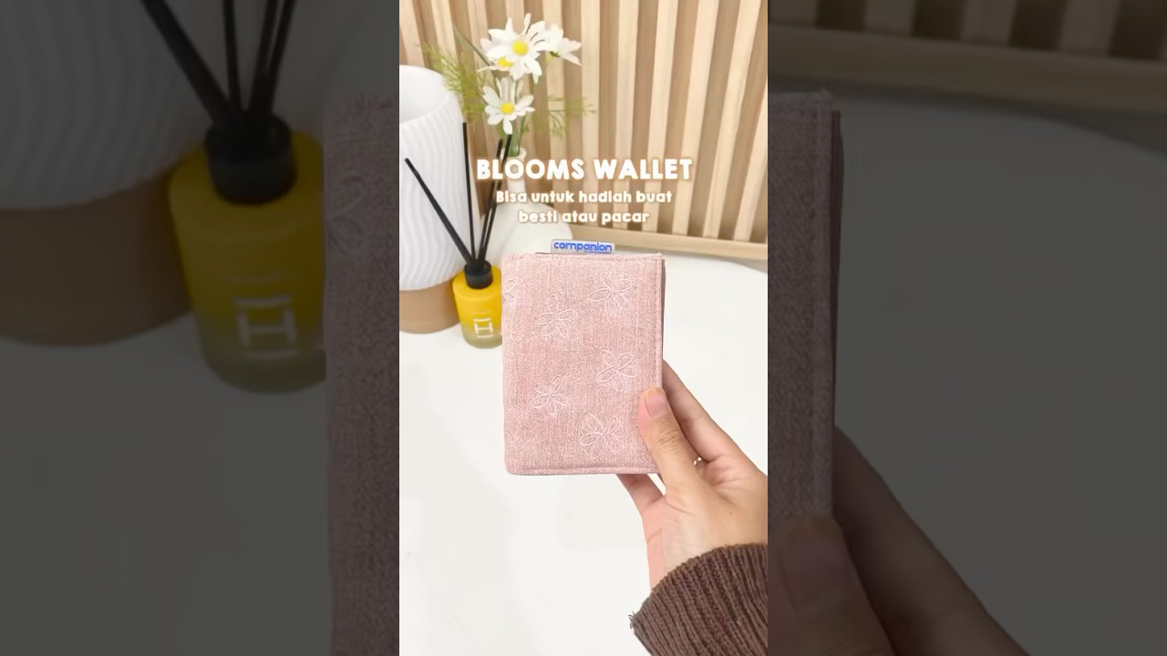 Blooms walet #cute #pinkie #simple