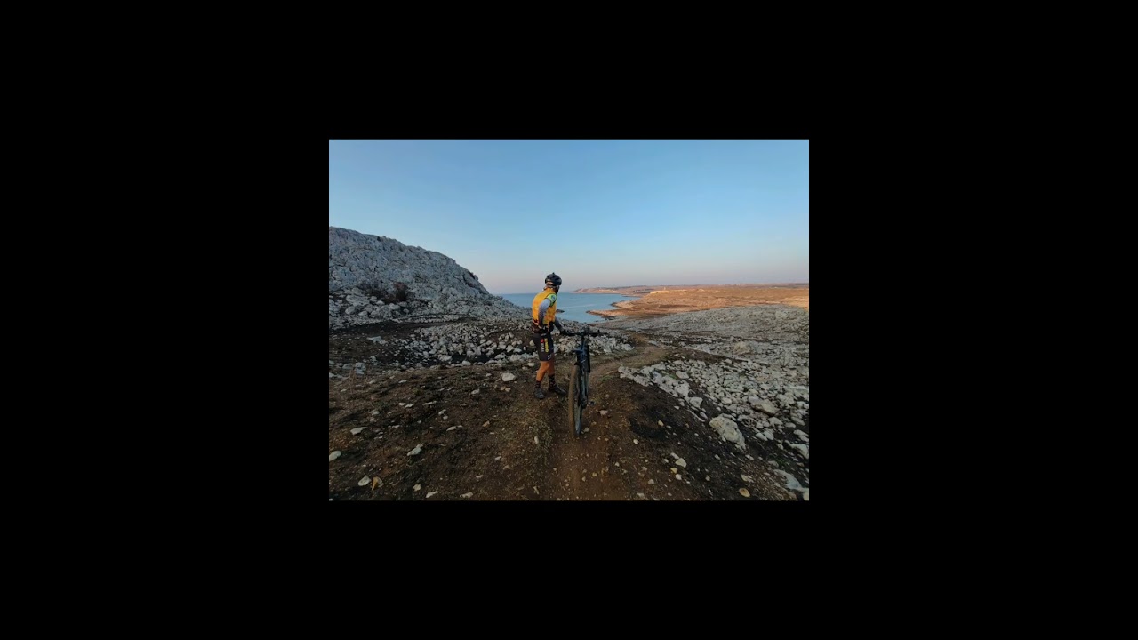 19 agosto 2025, escursione notturna aspettando l'alba a punta palascia con il gruppo mtb Alessano.