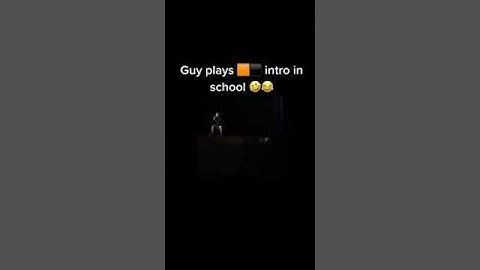 a guy plays phub intro in school 🟧⬛