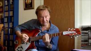 Miniatura de vídeo de "The guitar chords for Magic. David Paton of pilot-magic.com"