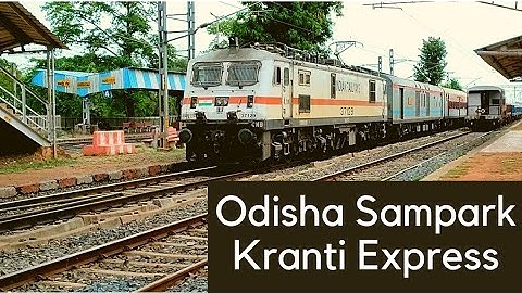 Odisha Sampark Kranti Express 12820 rushing towards Bhubaneswar. Anand Vihar-Bhubaneswar.