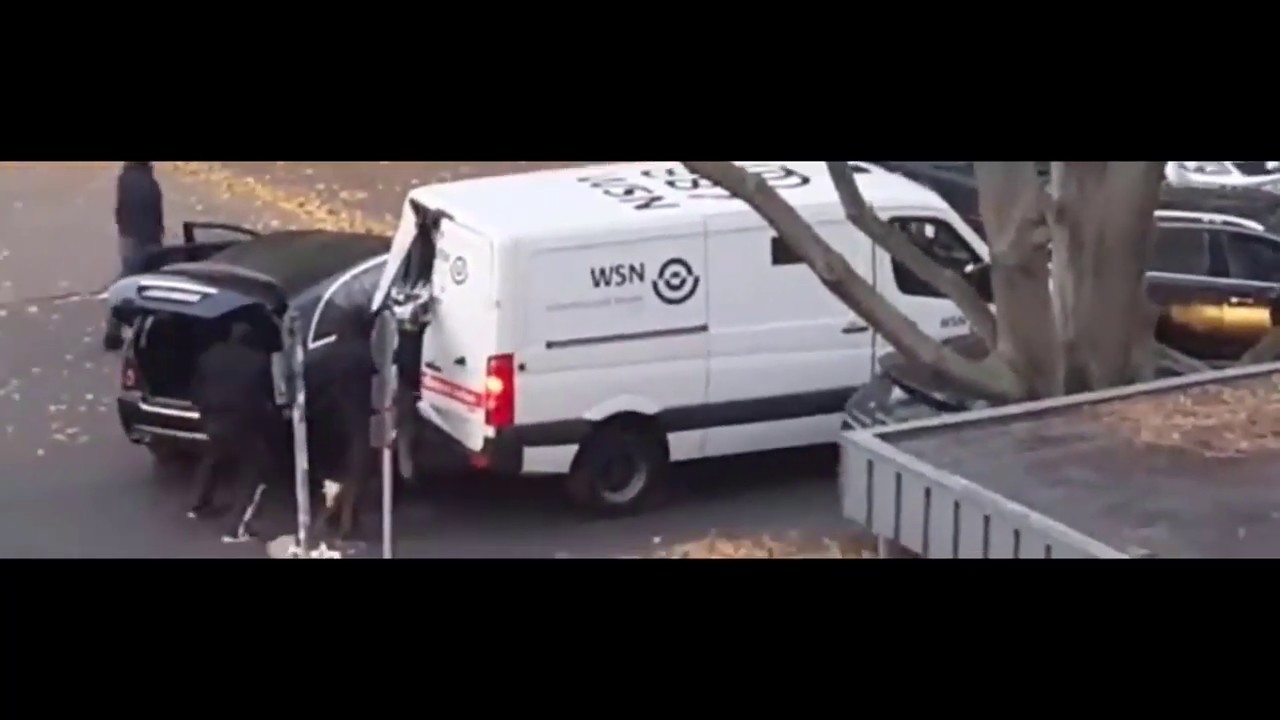 Braquage spectaculaire d'un fourgon blindé à Berlin HD YouTube — free download