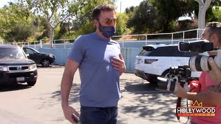 Ben Affleck talking in Spanish for two minutes straight with paparazzi