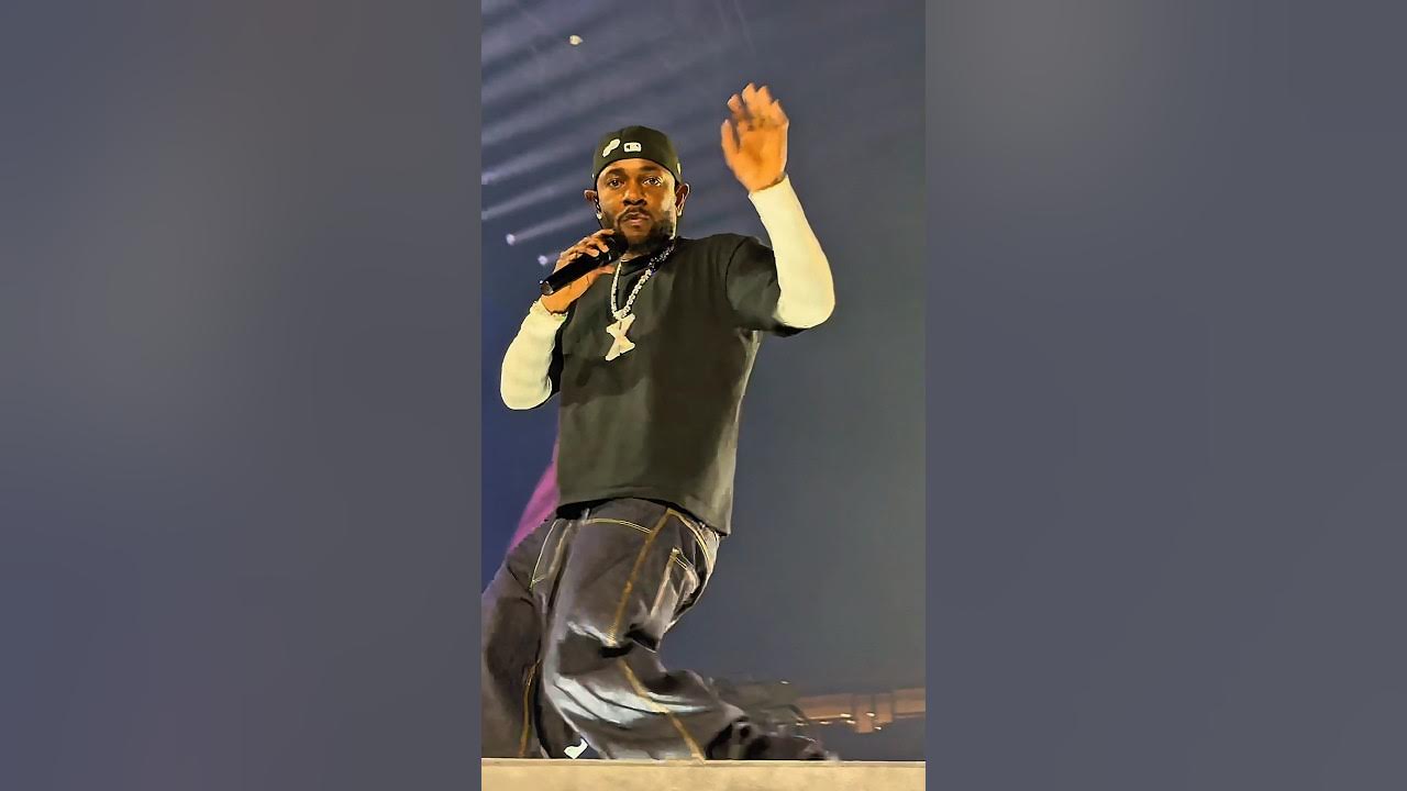 👀Eye contact with Kendrick Lamar at the #grandnationaltour #sza #kendricklamar #gnxtour 👀Eye contact with Kendrick Lamar at the #grandnationaltour #sza #kendricklamar #gnxtour
