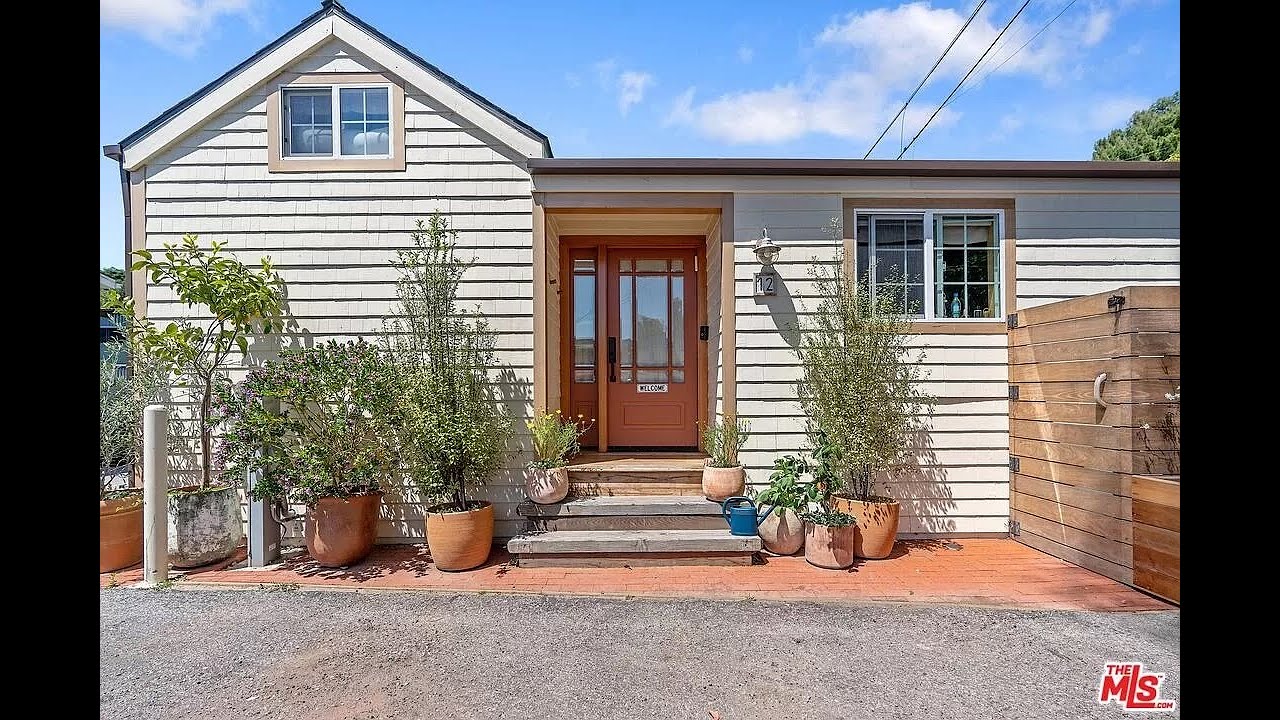 12 Paradise Cove Road, Malibu, California | Mobile Homes Malibu | Ren Smith