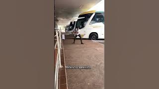 troca as mãos pelos pés os pés pela mão 🥁🎶🤸🏿‍♂️