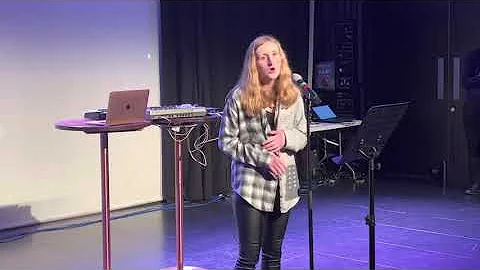 Amy Griffiths - Whys Everyone Better Than Me Live ...