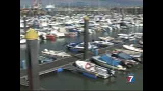 El puerto de Santurtzi se ha librado de los efectos desastrosos del embate de las fuertes olas.