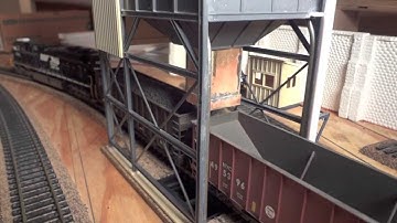 Operating HO Coal Loader and Real Coal Loads