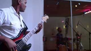 Video thumbnail of "Vem com Josué - Gospel Church - On Fender Jazz Bass American Deluxe"
