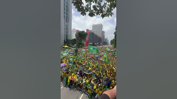 Avenida Paulista é tomada por manifestação em defesa de Bolsonaro