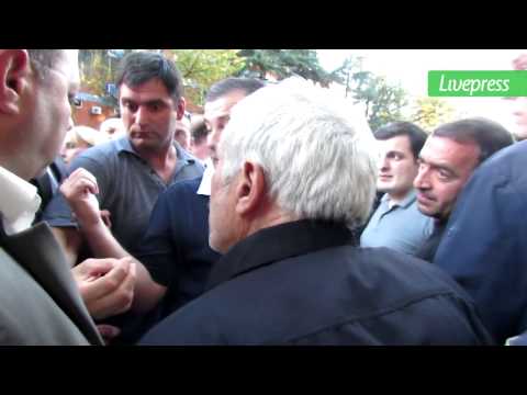 მოქალაქის პრეტენზიები ბაქრაძეს