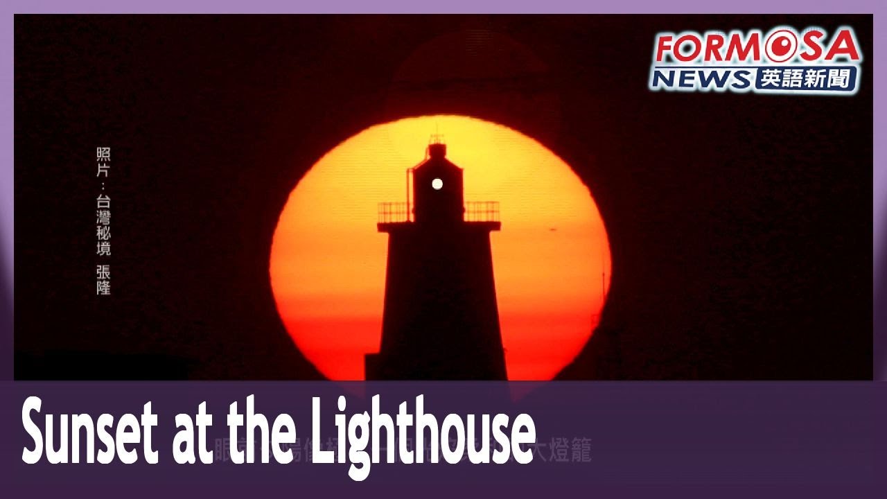 Photographers converge on Fugui Cape Lighthouse for a picture-perfect sunset