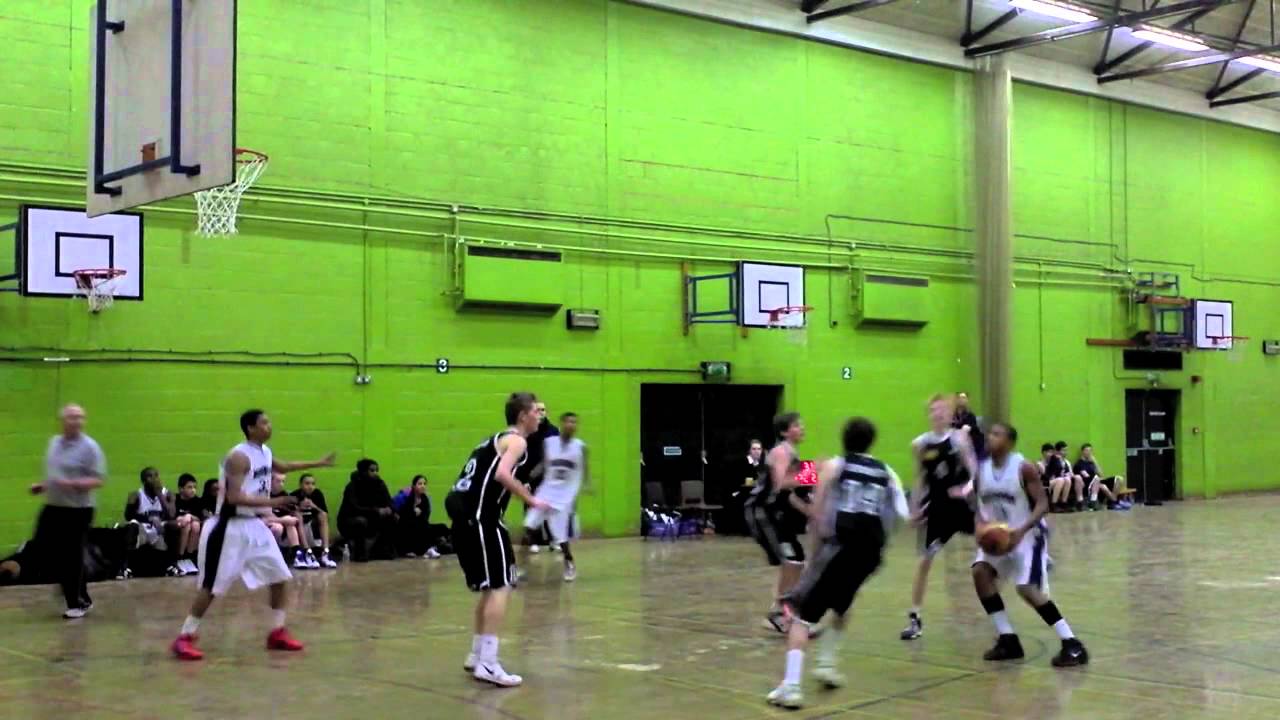 Harrow High Basketball Bohunt vs HHS (25th Jan '12) YouTube