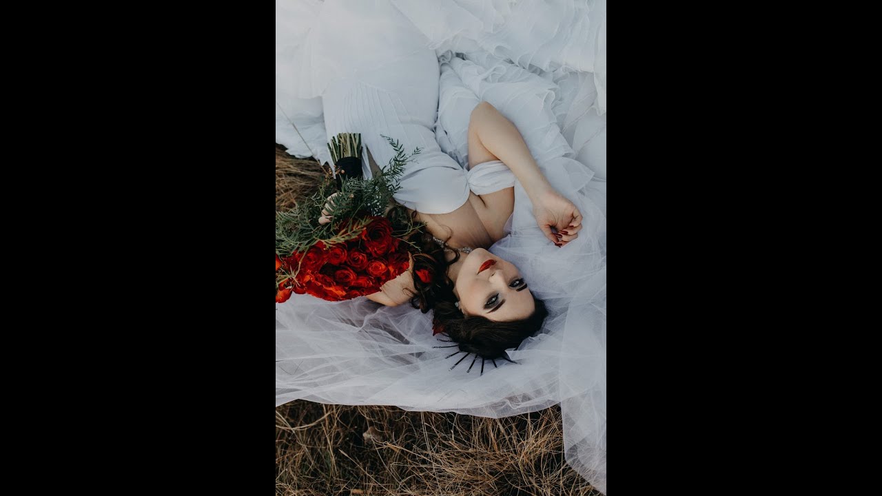 Cascading bridal bouquet