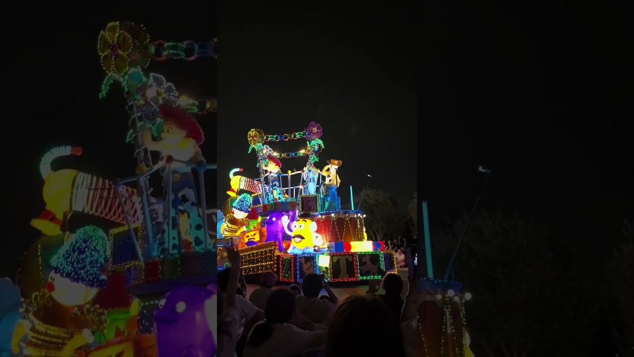 INSIDE TOKYO DISNEYLAND ELECTRICAL PARADE#2 