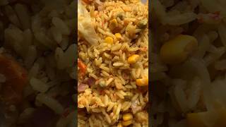 Curried Rice 🍚/ sauced chicken 🍗 - Chili 🌶️ Peppered Madness😋. #youtubeshort #foodie #curryrice