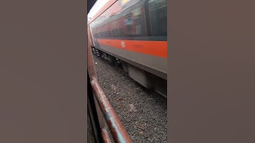 Howrah to Patna Vande Bharat Express Skipping Barddhaman #train #indianrailways #viralshort #shorts