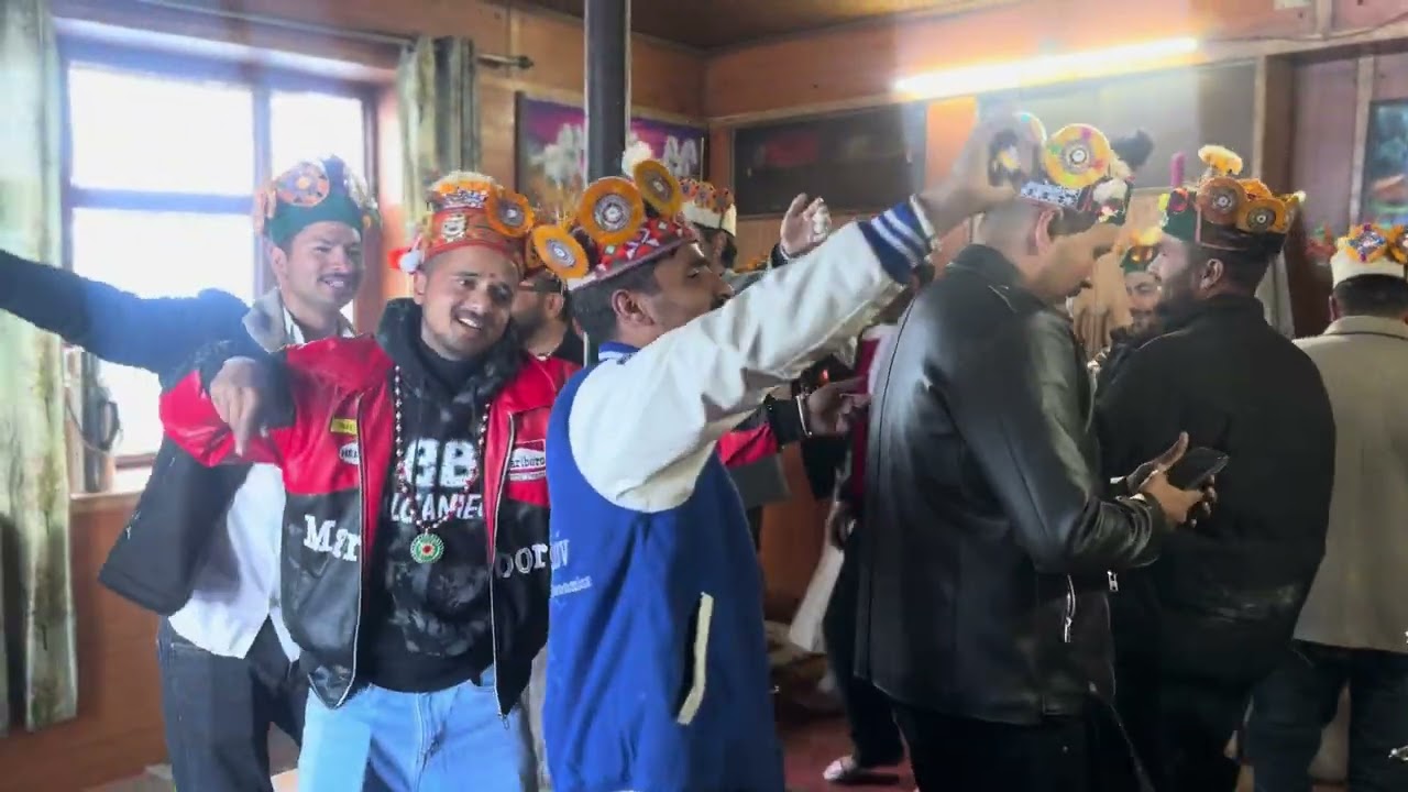 Pahadi dance enjoy Lahoul Himachal / #pahadi #dance #himachal #lahoul 