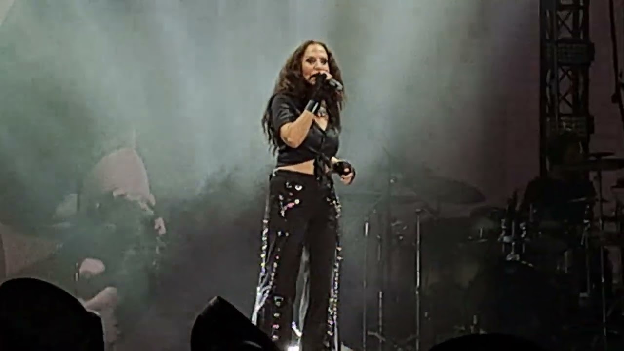 Sertab Erener - Aç Sesini @Yenikapı İstanbul Gençlik Festivali 10.08.2022