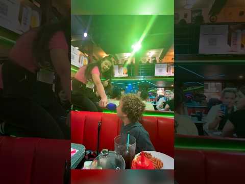 Little boy gets put on the spot to sing at restaurant and steals everyone’s hearts ❤️❤️