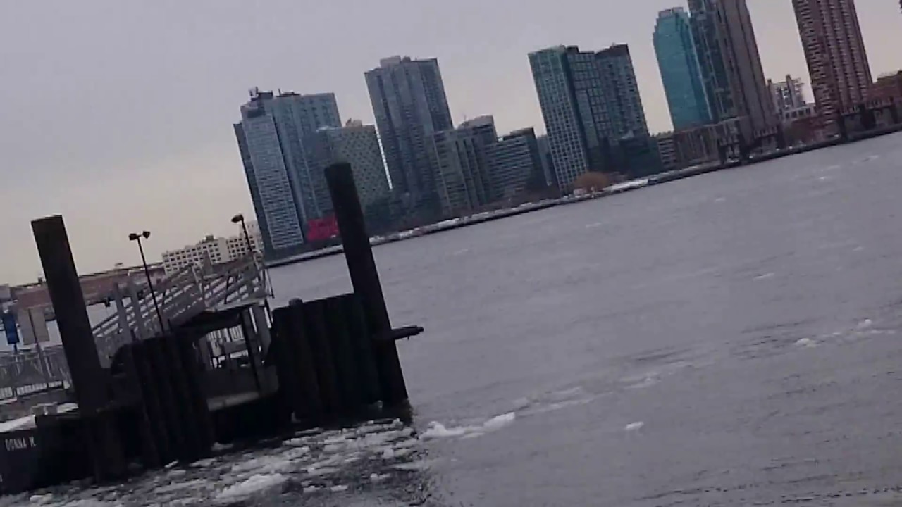 NEW YORK HUDSON RIVER SNOWFALL COVERED