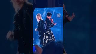 방탄소년단이 돌아왔는데 'SWIM' 해야겠지