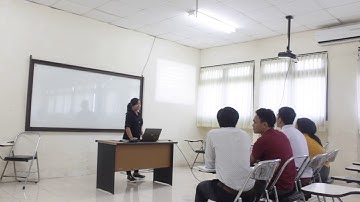 Micro Teaching Simulation of Skill Questioning by Ni Luh Tresnia Widyantari
