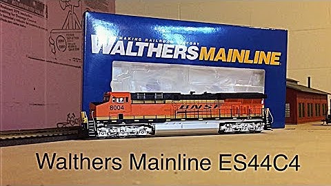 Review: Walthers Mainline ES44C4 BNSF #8004