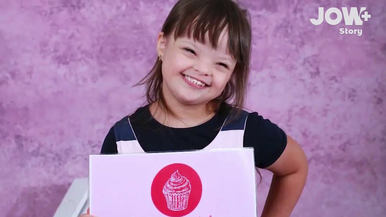 أول مصابة بمتلازمة داون عندها صفحة على انستغرام تعرفوا على قصتها