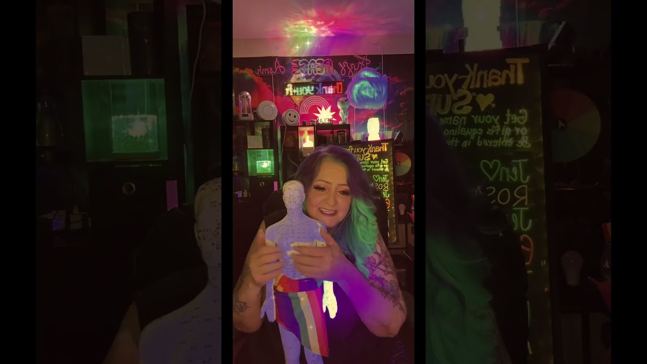 Asmr Tapping, Shaving Creme Tunnel, Hair Play, Alien Ear Cleaning, Car Wash, Drawing, & More! 