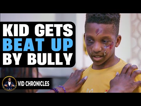 طفل يتعرض للضرب على يد متنمر VidChronicles 