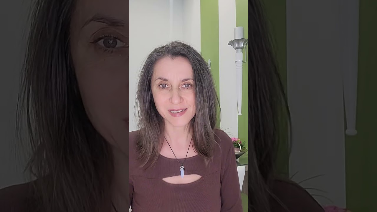 POEZIA OFELIEI - Ești minunată 