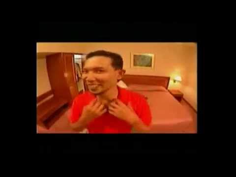 Salih Yaakob : Ganti Baju