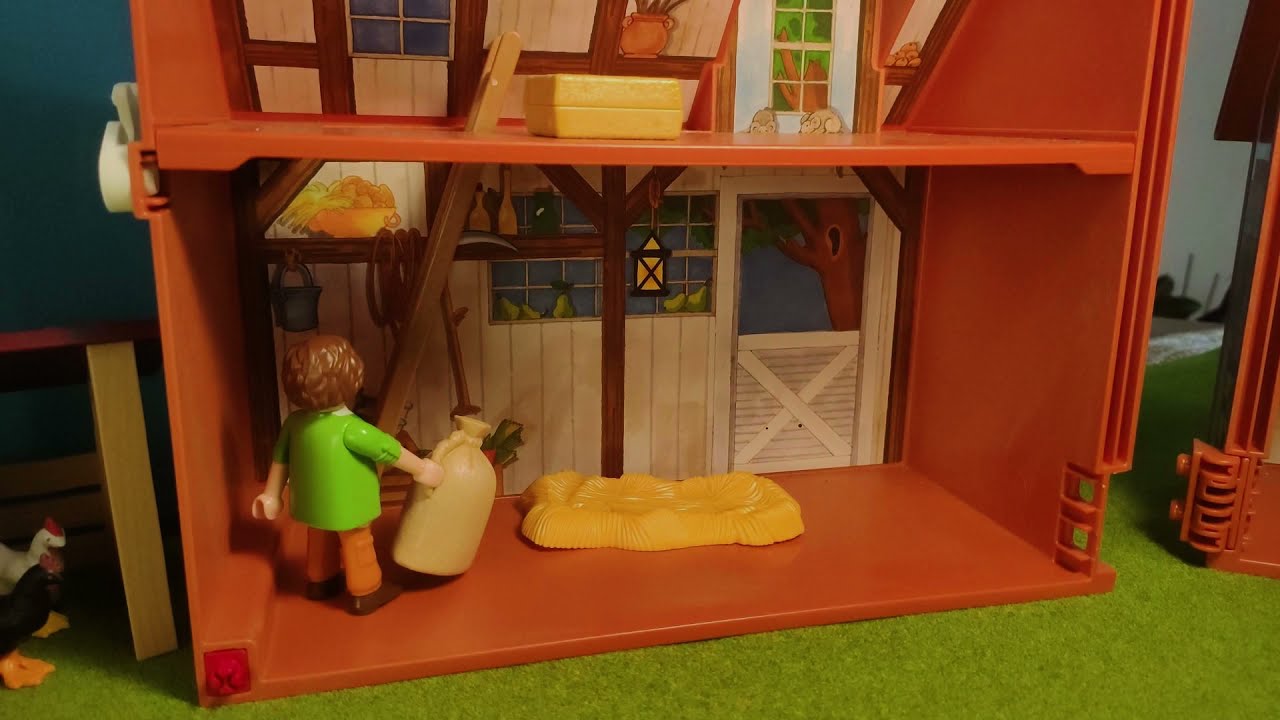 Animal Farm for kids - Peasants, chickens, goats etc