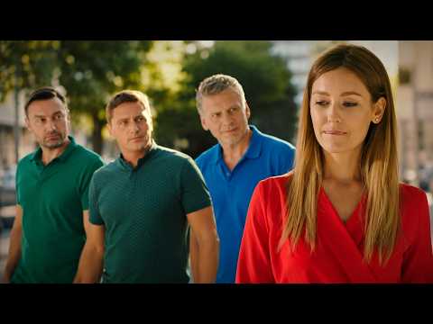 ОТВЕРГАЕТ ВСЕХ ПОКЛОННИКОВ, ПОТОМУ ЧТО 20 ЛЕТ НЕ МОЖЕТ ЗАБЫТЬ ПЕРВУЮ ЛЮБОВЬ