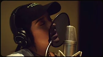 Evaluna Montaner - Cantando Amén en el Studio Evaluna Montaner - Cantando Amén en el Studio