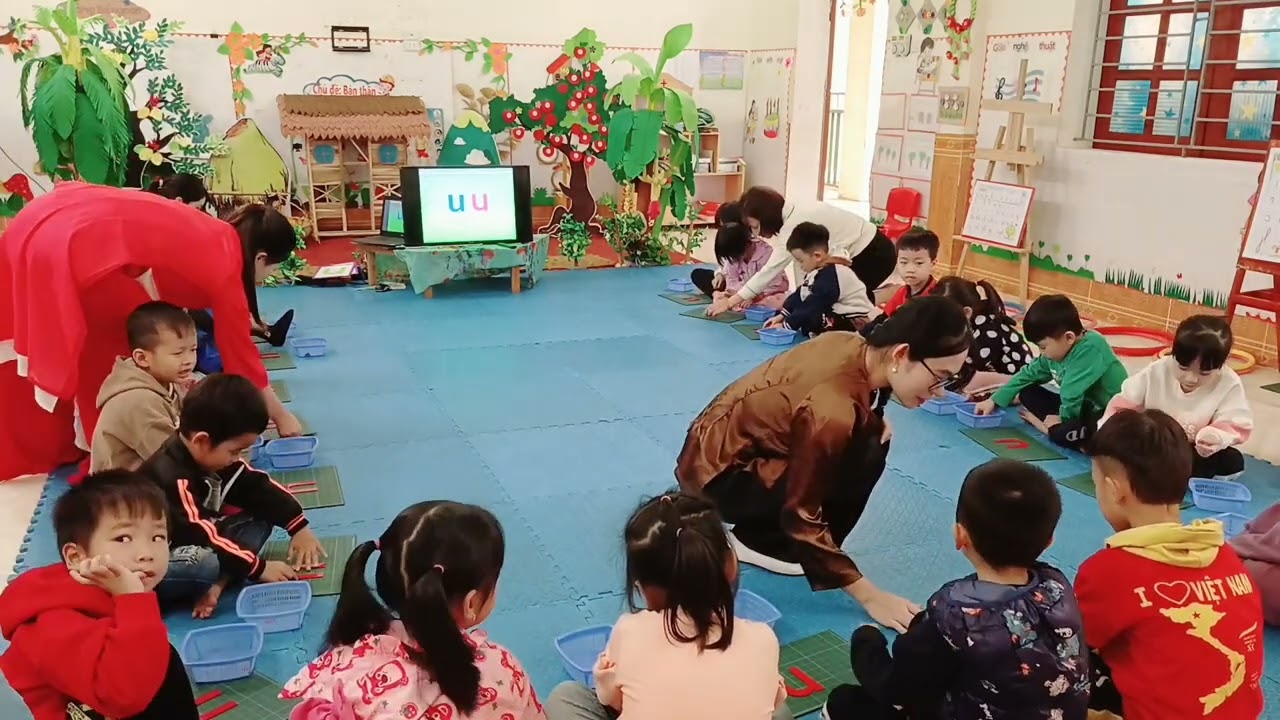 Làm quen chữ cái 