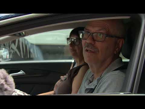 Thousands of holidaymakers stuck in gridlock at Dover port | 5 News