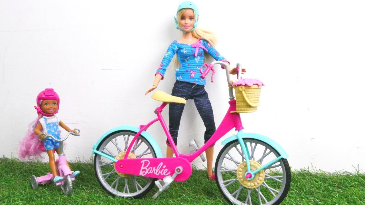 Barbie und Chelsea fahren mit dem Fahrrad Spielzeugvideo