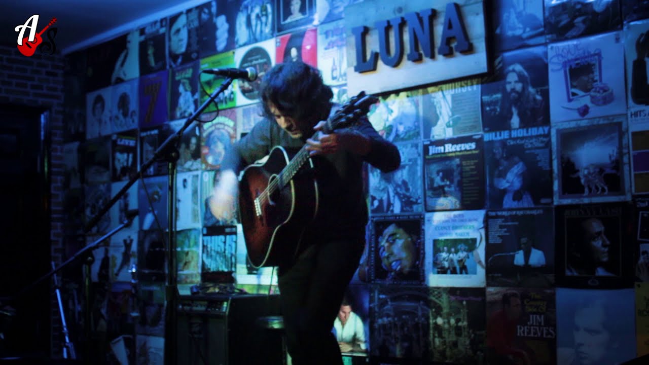 Ady Johnson - Pink Flamingos (Live at Acoustic Sanctuary)