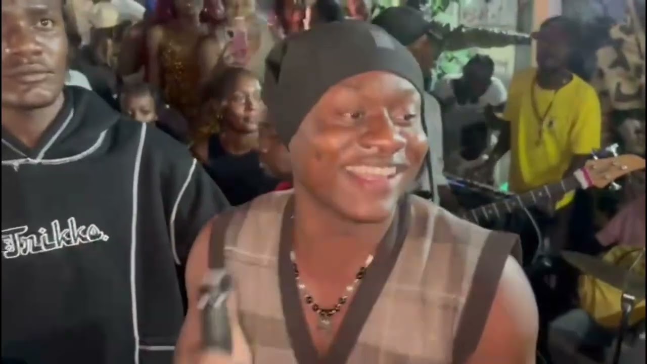 Serrol KASA accueilli par une foule immense ! 