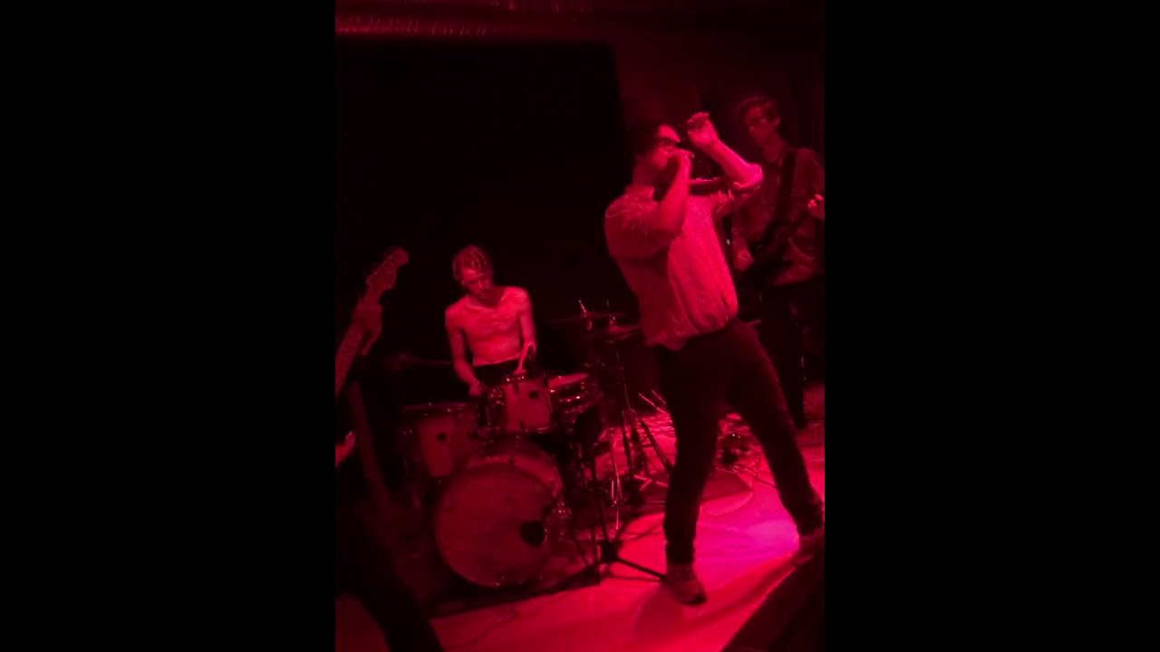 Guarda Gullo Gullo: ANOTHER DEAD ASTRONAUT (live) su YouTube Guarda Gullo Gullo: ANOTHER DEAD ASTRONAUT (live) su YouTube