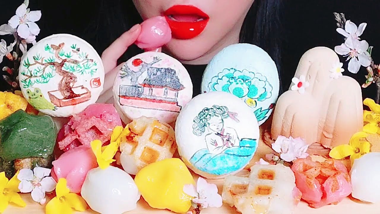 asmr 한국화 마카롱 먹방(3) 일월오봉도 무스케이크, 꿀떡 korean macaron mukbang mousse cake, ricecake waffle  eating show
