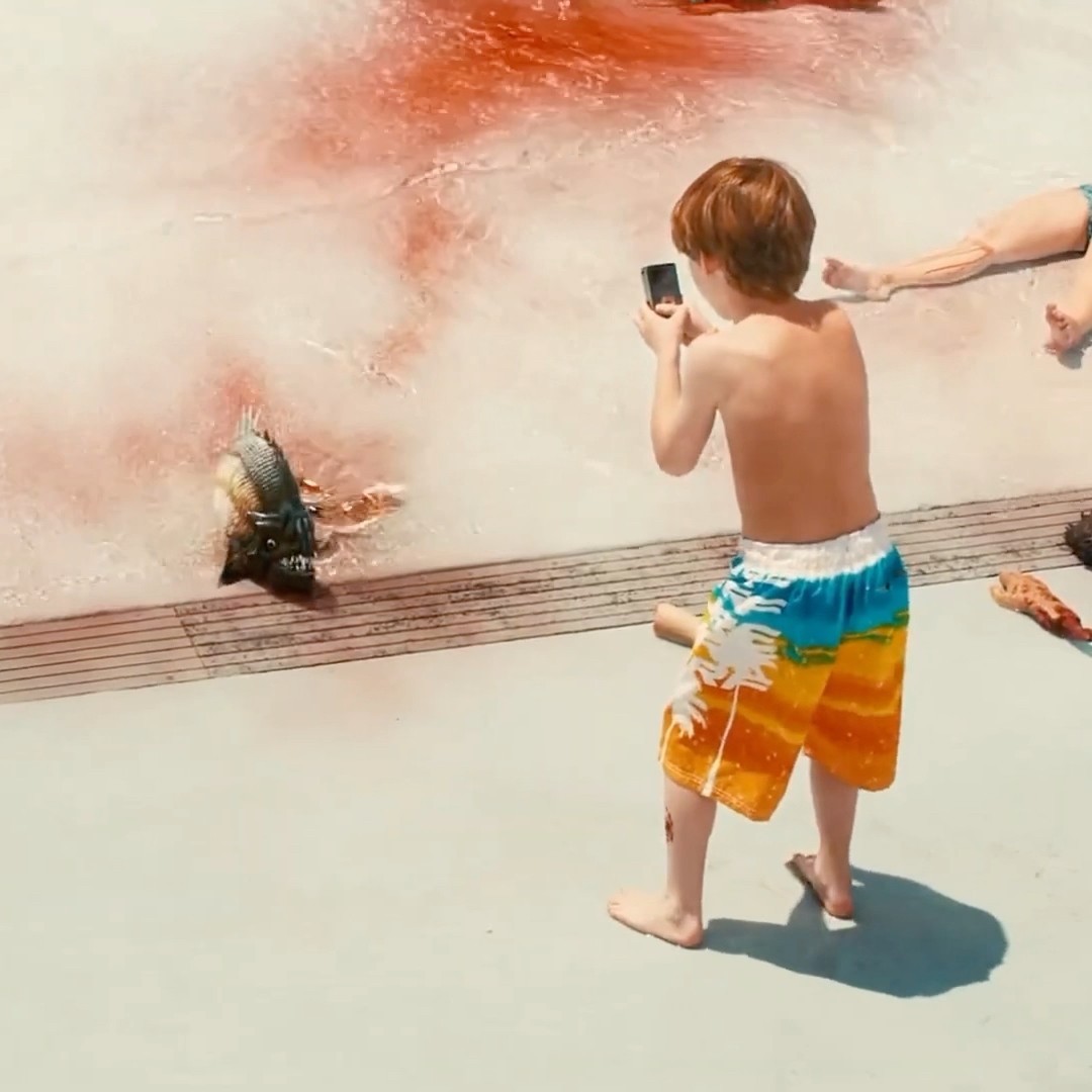 A PIRANHA PULOU PRA CIMA DO MENINO #shorts #horror #humor